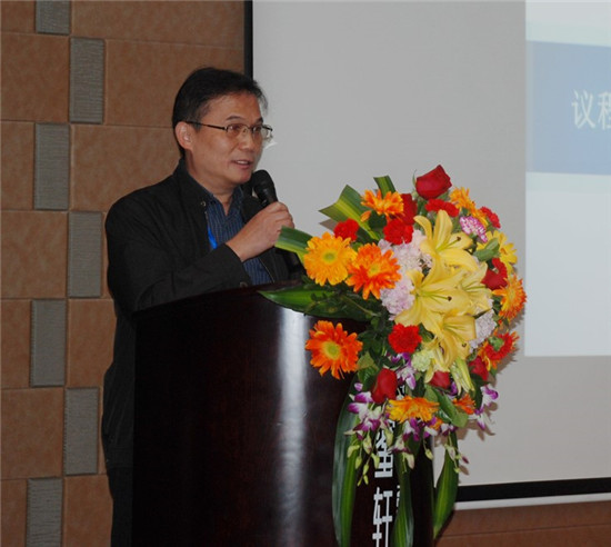 廣東省光學(xué)學(xué)會(huì)常務(wù)副理事長(zhǎng)江紹基教授致辭