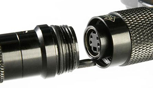 亞泰光電WIE-L手持輕便型工業(yè)視頻內(nèi)窺鏡采用可插拔式結(jié)構(gòu)設計,一臺主機可更
換多種鏡頭