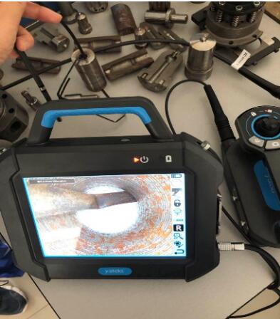 我司的工業(yè)內(nèi)窺鏡在客戶的機械制造廠的演示